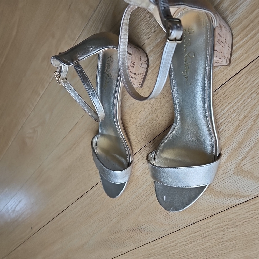 Lilly Pulitzer 'TILLY" Gold Leather Chunky Cork Look Heel Sandals 8.5 - Picture 3 of 7